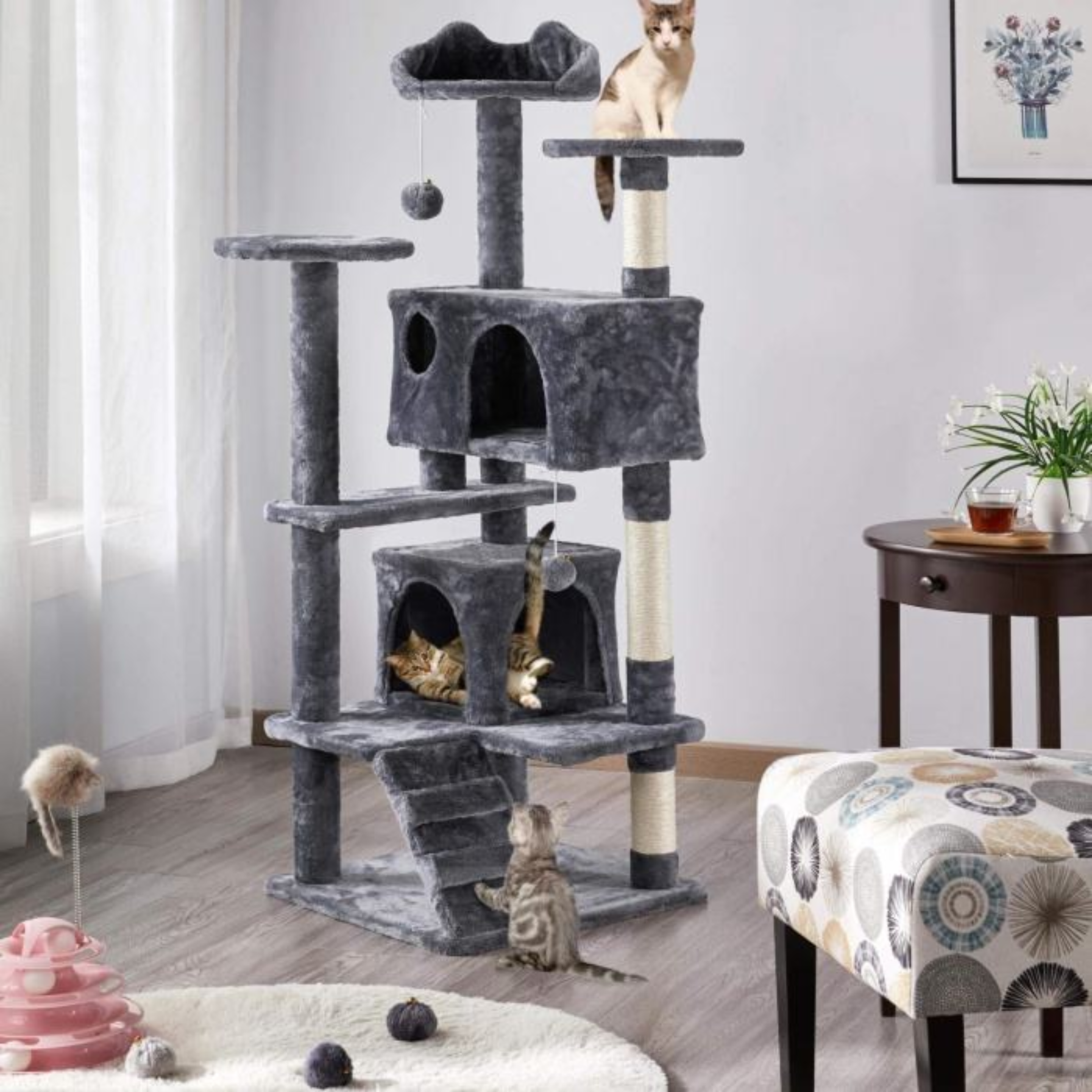 Catzy Kingdom – Többszintes Macska Játszótorony Kaparóoszlopokkal (135cm)